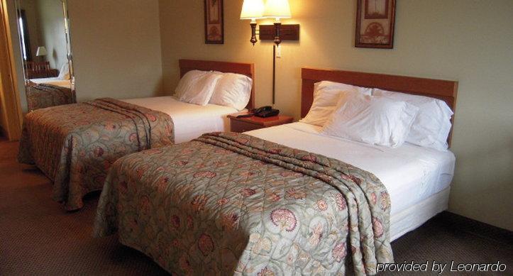 City Heart Inn & Suites Piedmont Екстер'єр фото