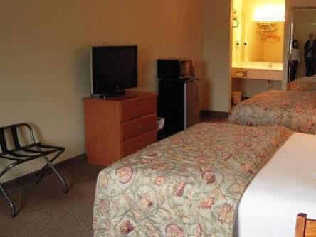 City Heart Inn & Suites Piedmont Екстер'єр фото