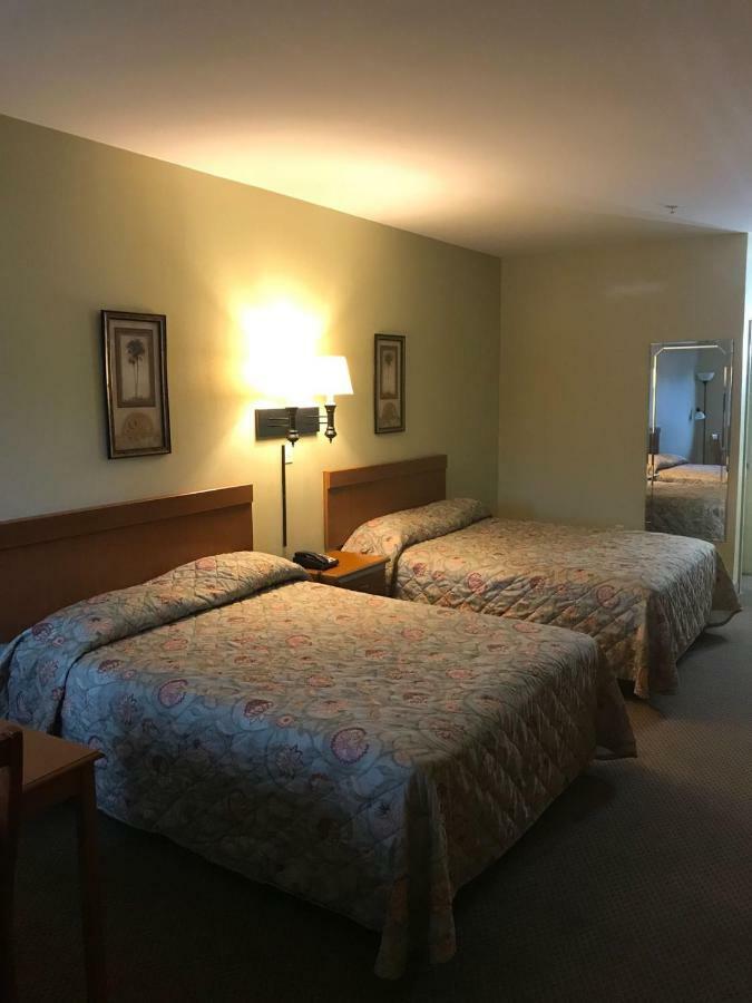 City Heart Inn & Suites Piedmont Екстер'єр фото